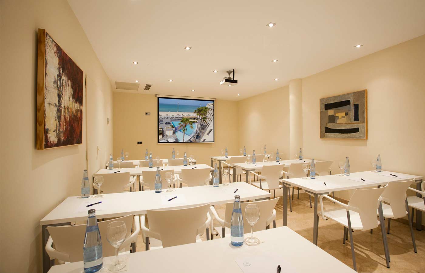 instalaciones sala de conferencias aparthotel fontanellas playa instalaciones sala de conferencias aparthotel fontanellas playa