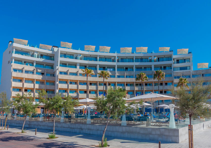 servicios aparthotel fontanellas playa zona deportiva