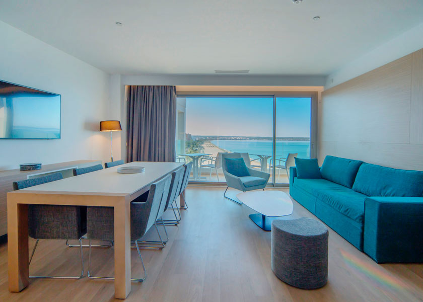 penthouse deluxe vue mer aparthotel fontanellas playa en playa de palma