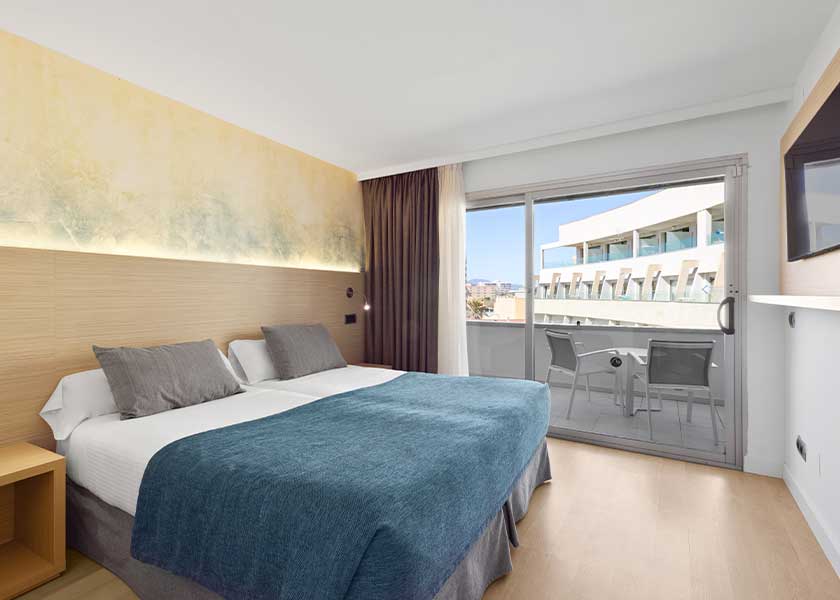 standard double aparthotel fontanellas playa a playa de palma